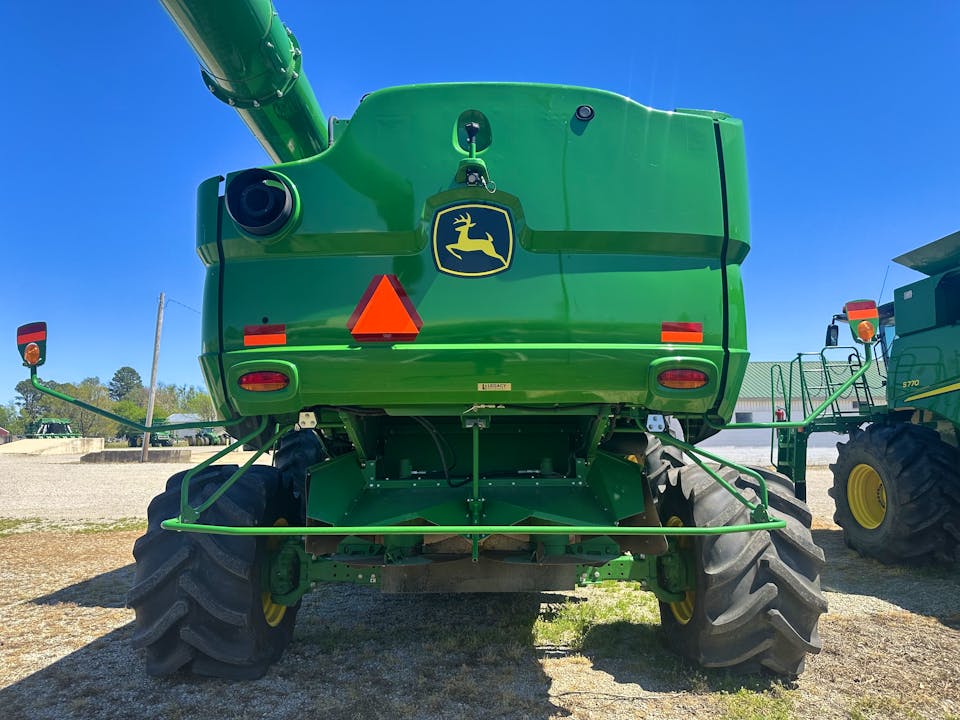 John Deere S790