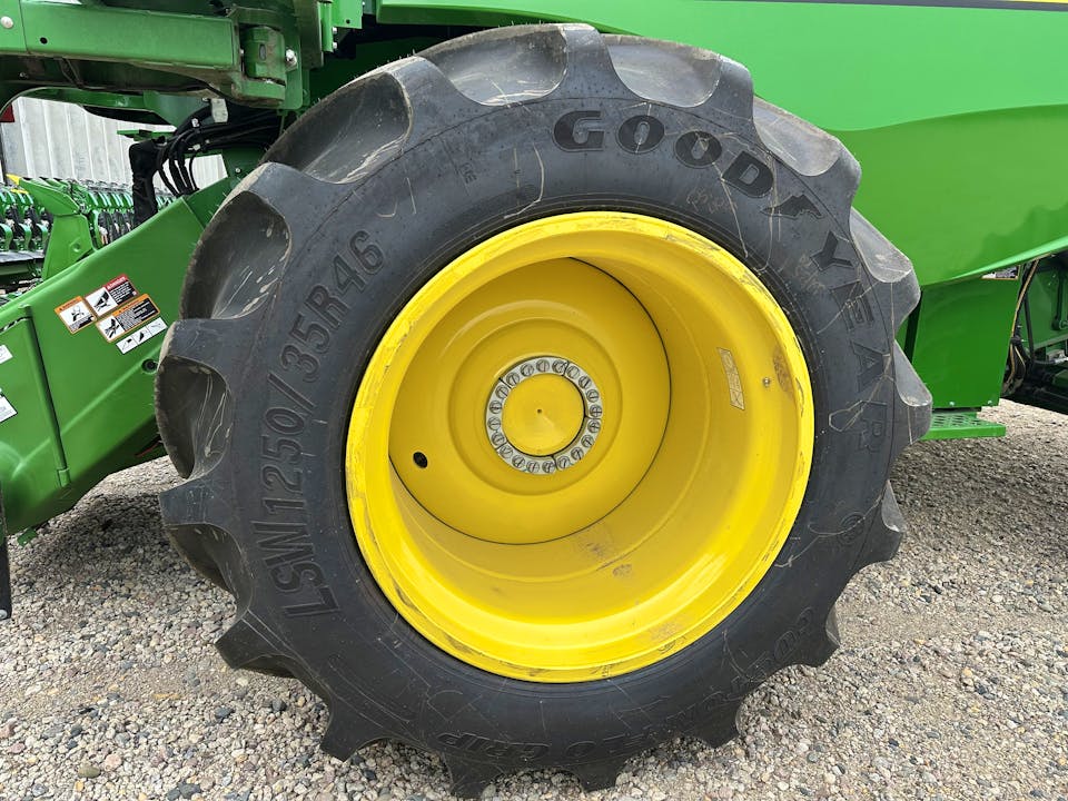 John Deere S790