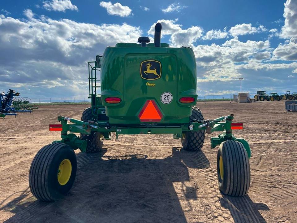 John Deere W235M