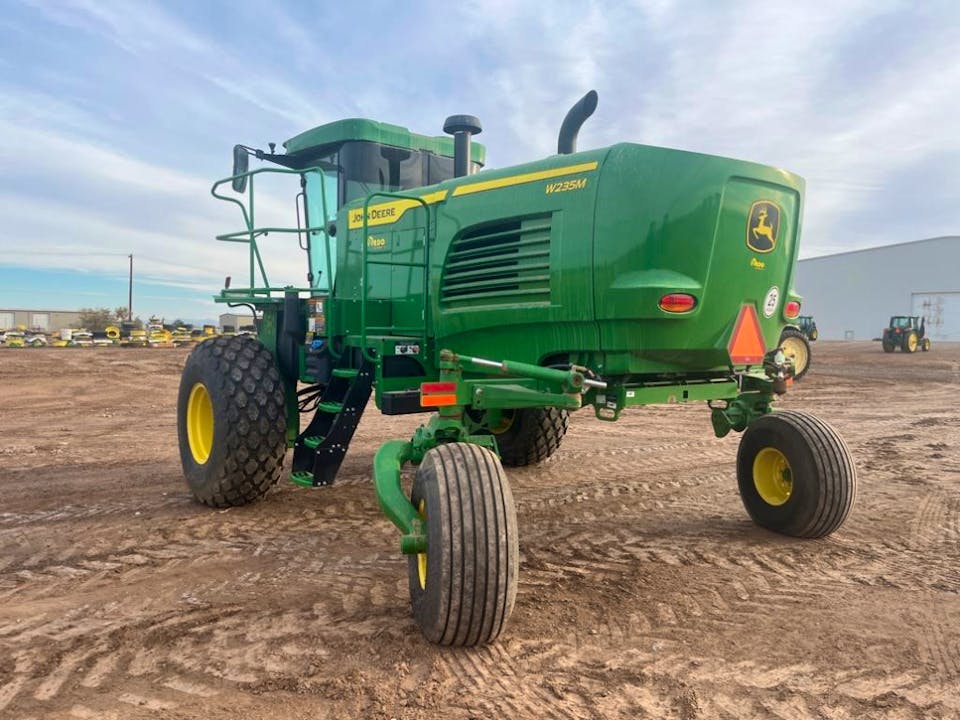 John Deere W235M