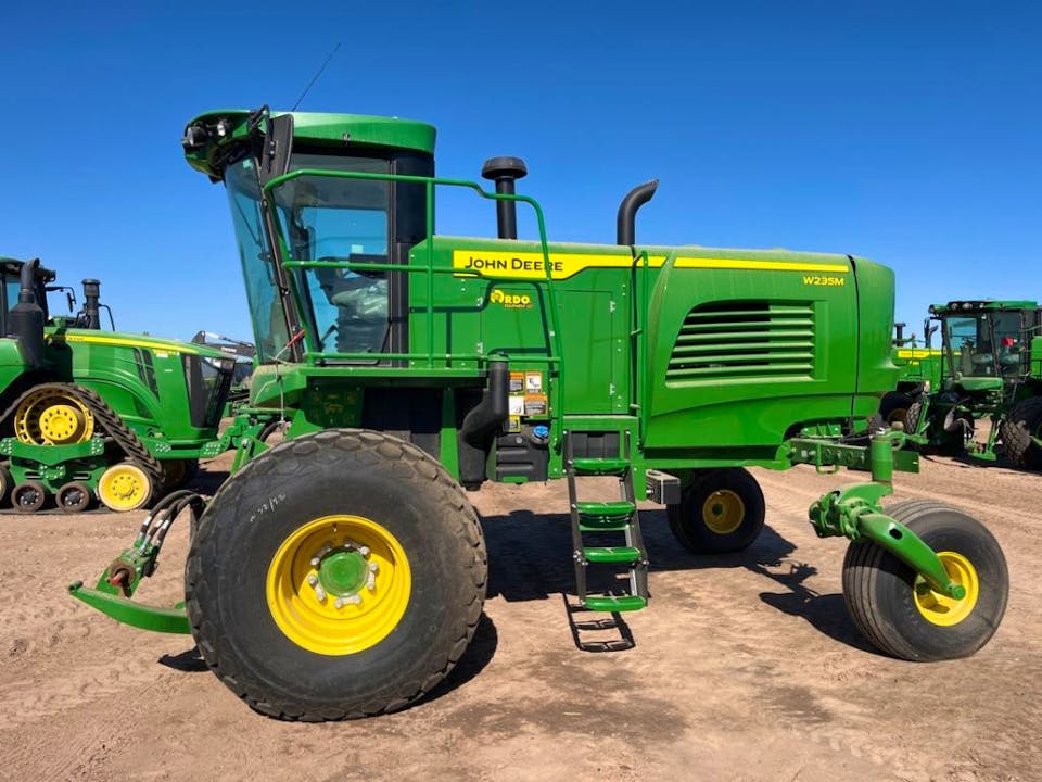 John Deere W235M