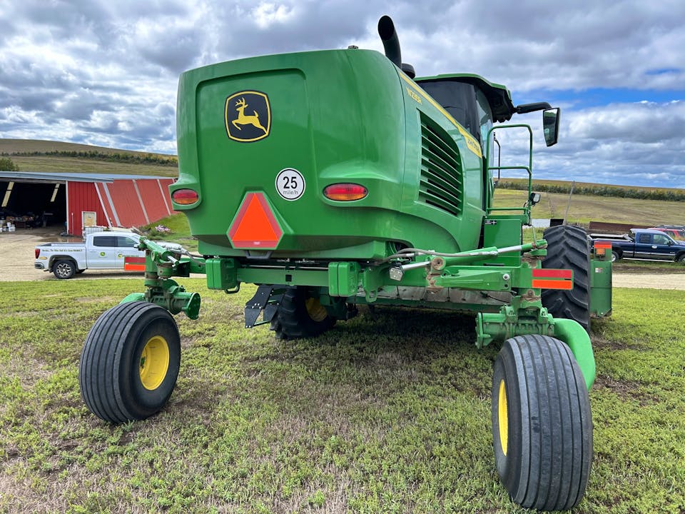 John Deere W235R
