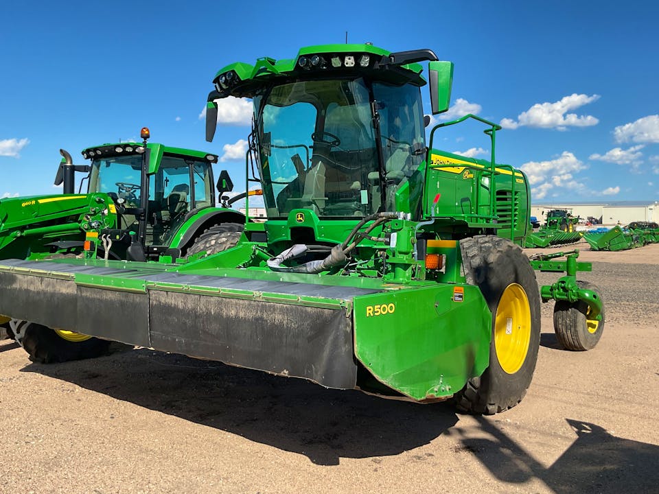 John Deere W235R