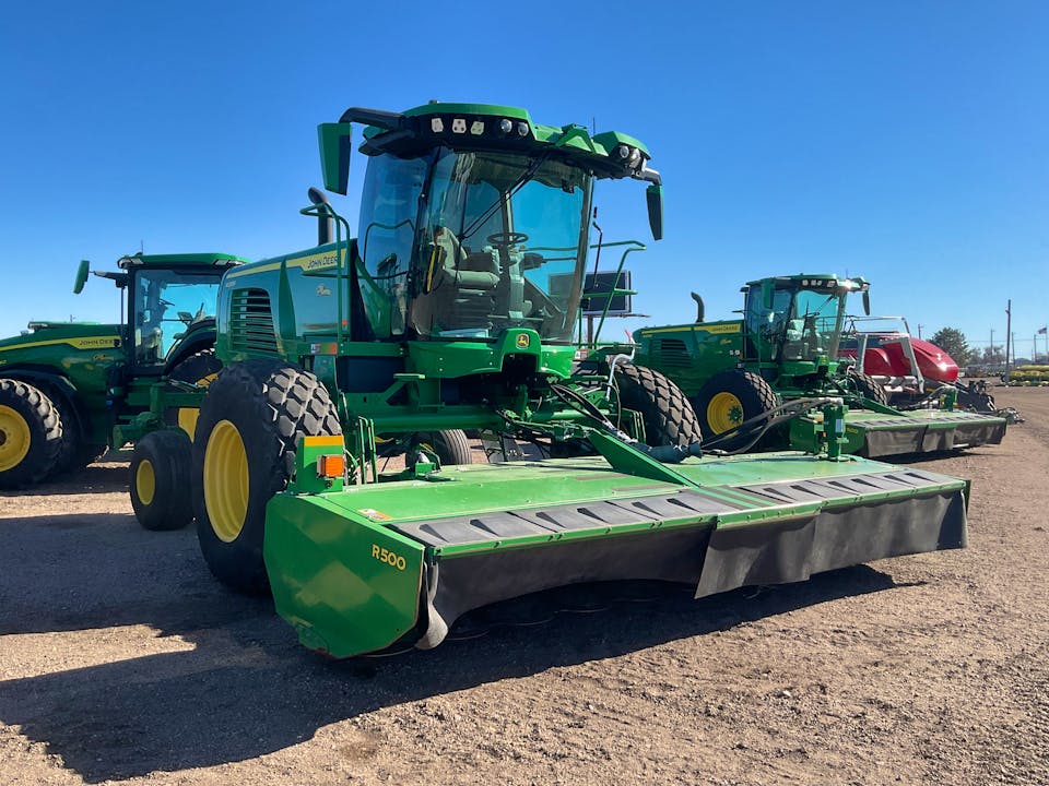 John Deere W235R