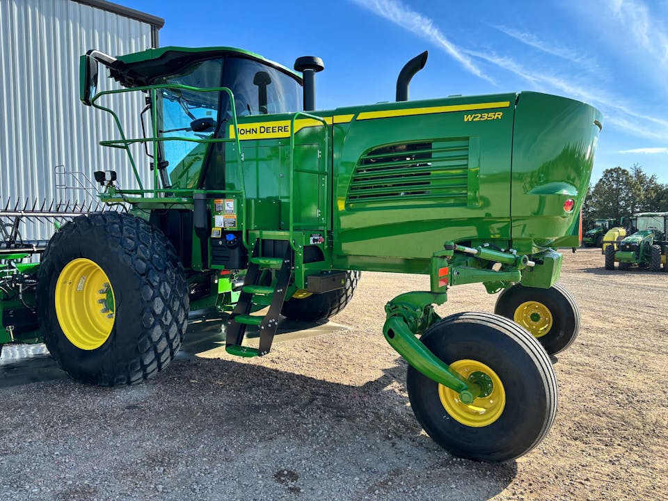 John Deere W235R