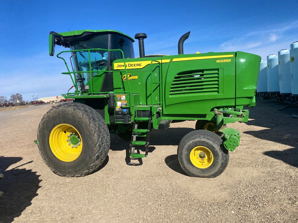 John Deere W235R