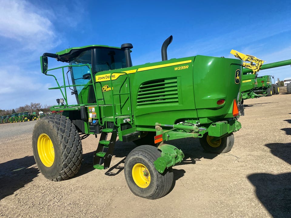John Deere W235R
