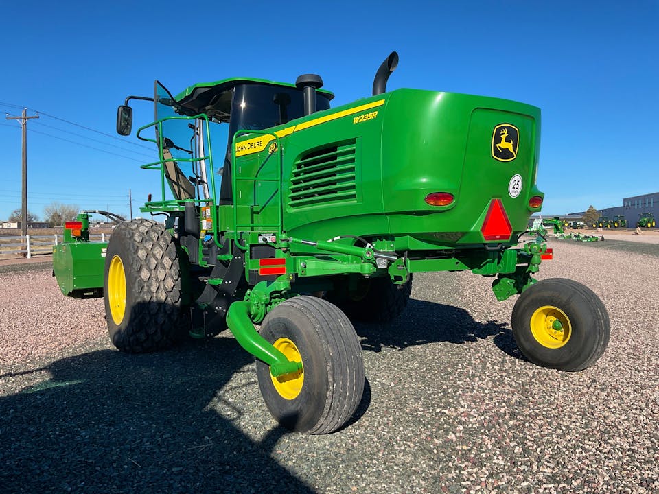 John Deere W235R
