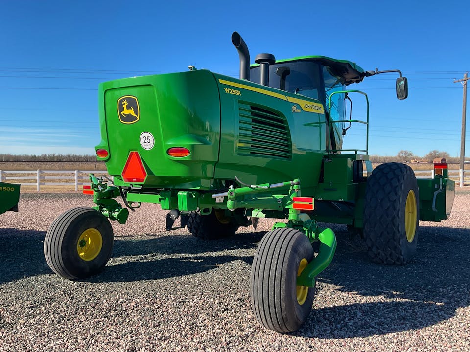John Deere W235R