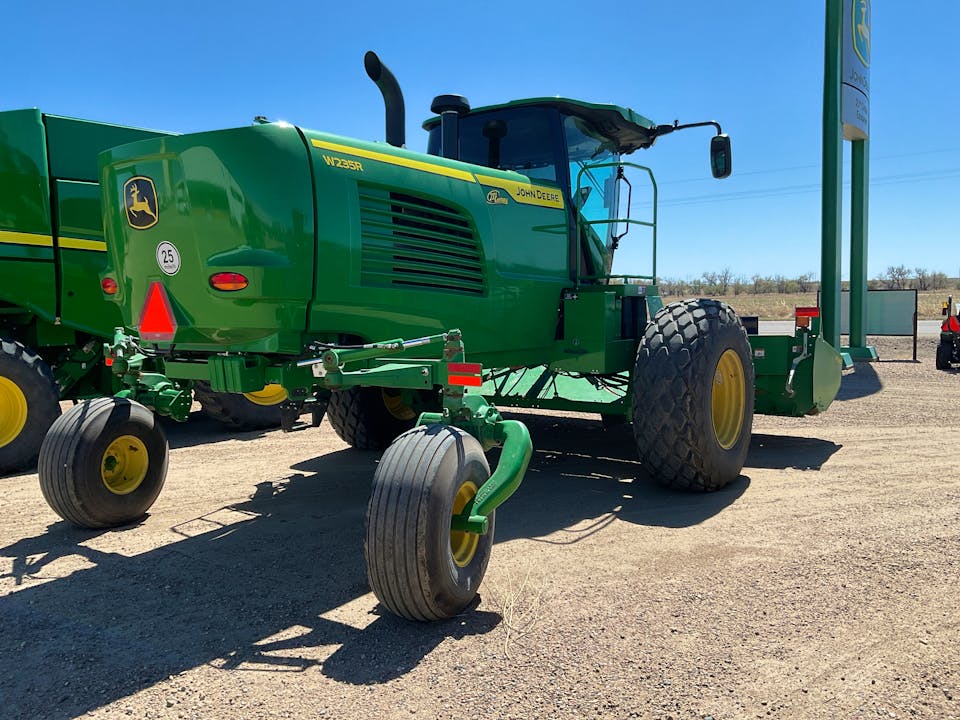 John Deere W235R