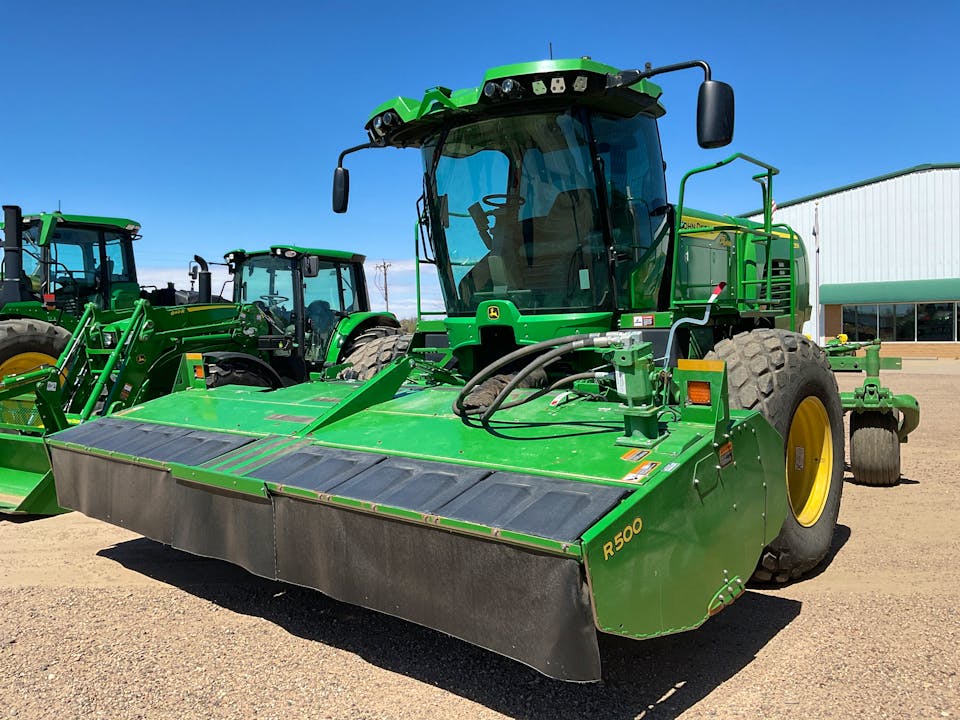 John Deere W235R