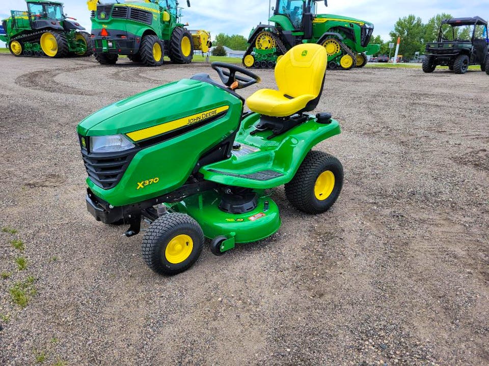 John Deere X370