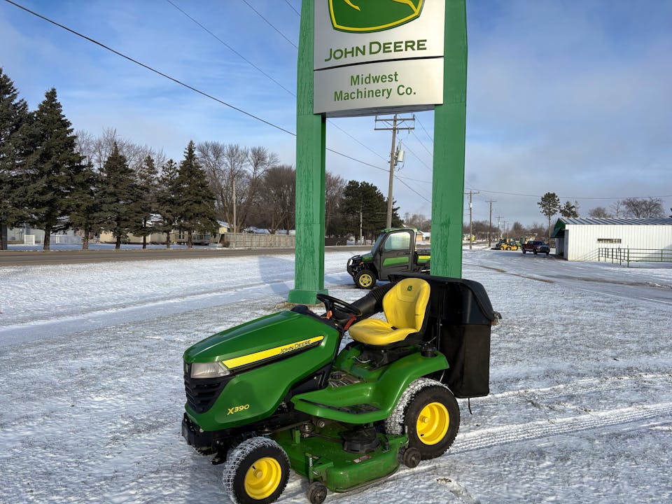 John Deere X390