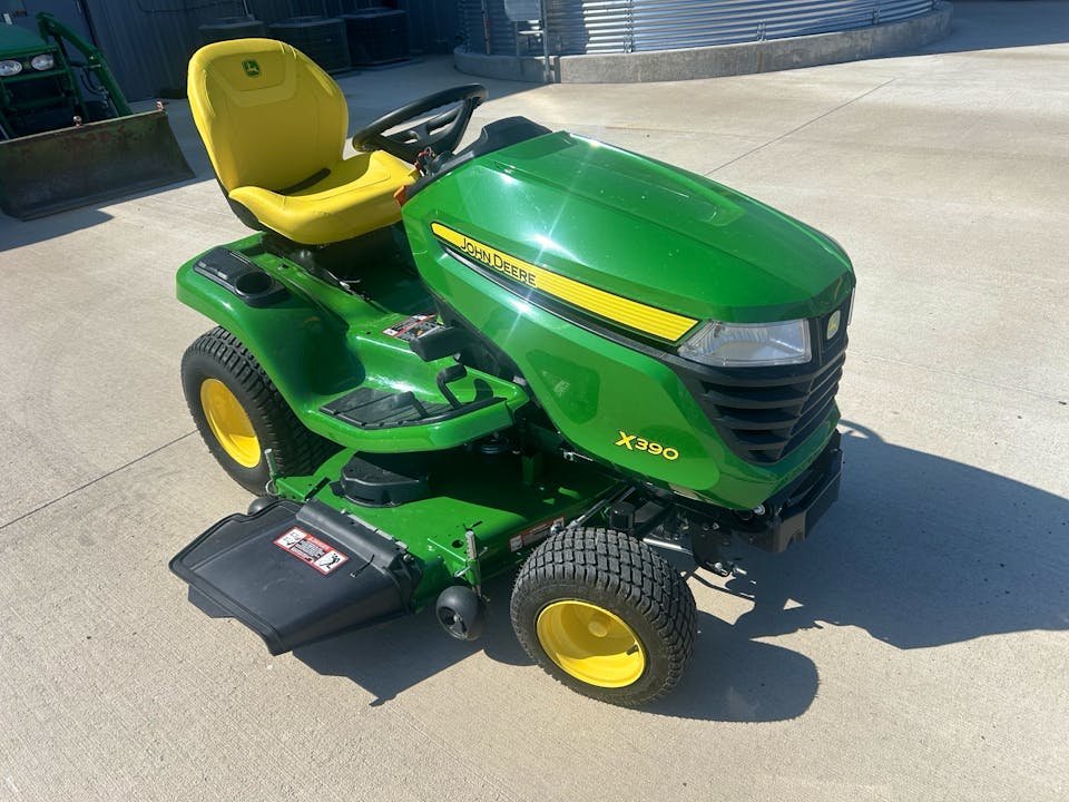 John Deere X390