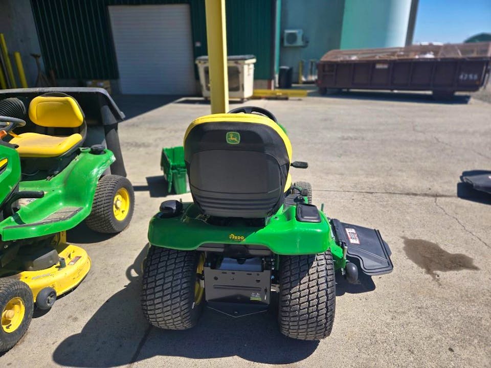 John Deere X390