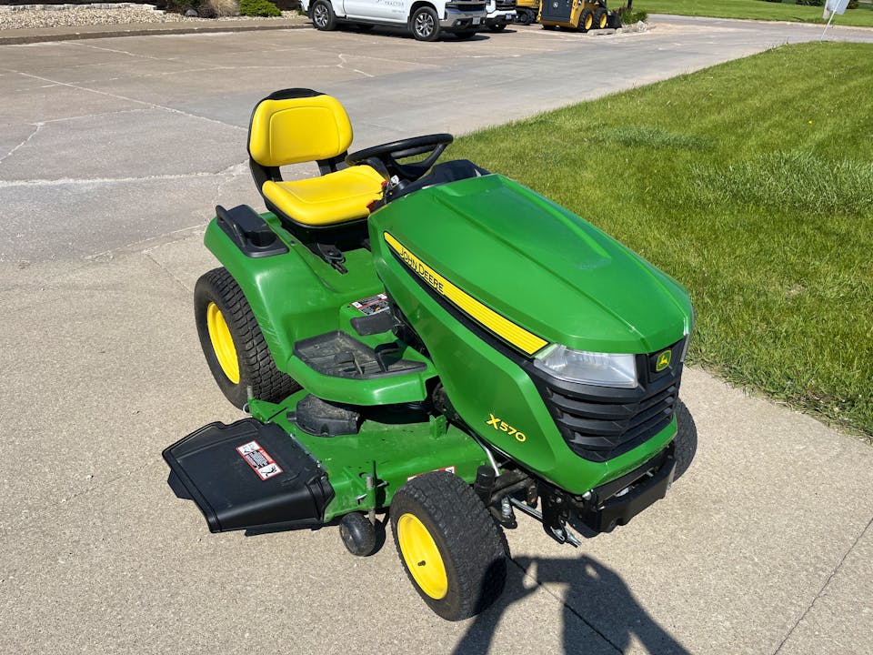 John Deere X570