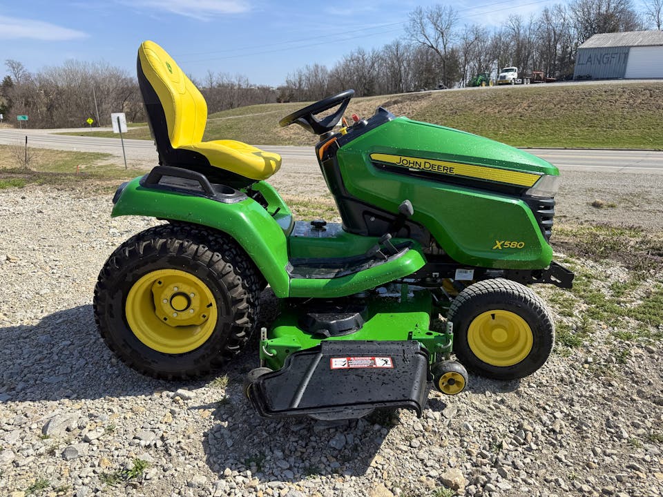 John Deere X580