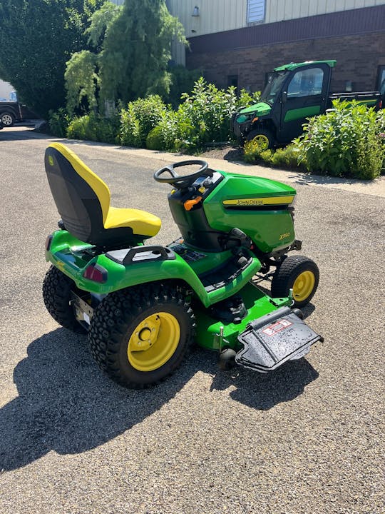John Deere X590