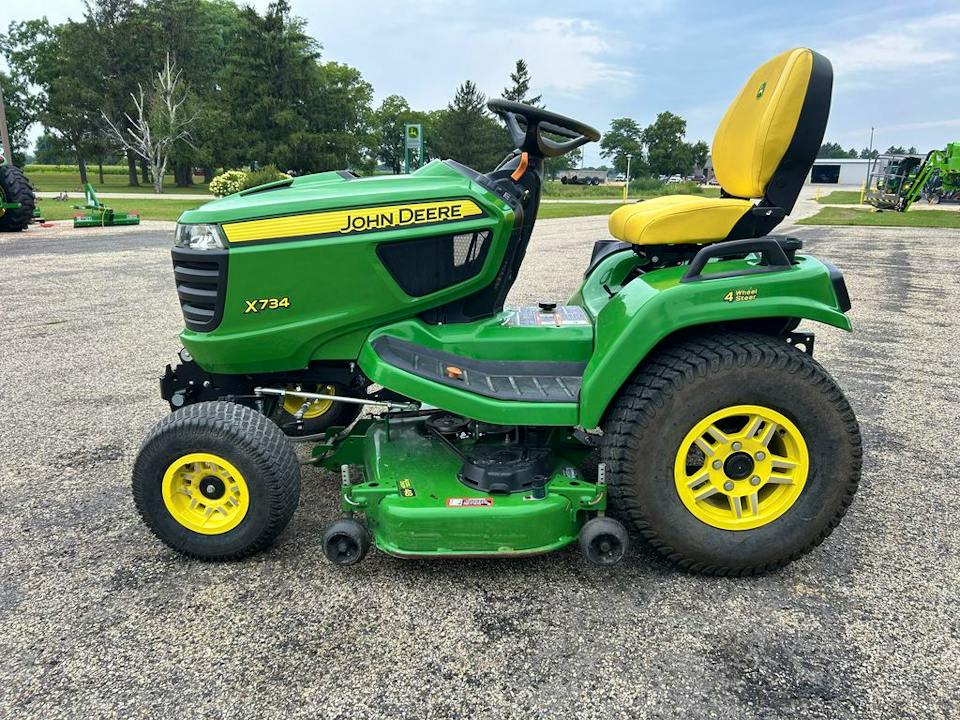 John Deere X734