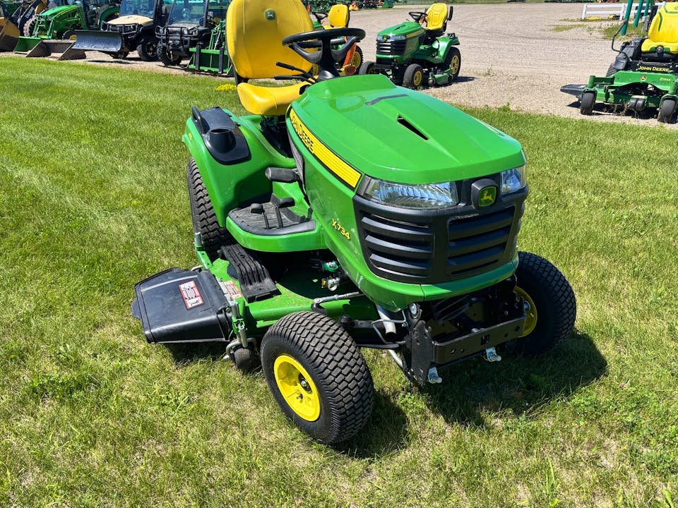 John Deere X734