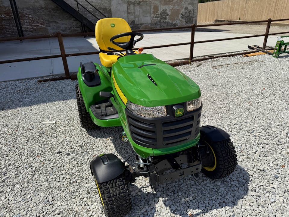 John Deere X739