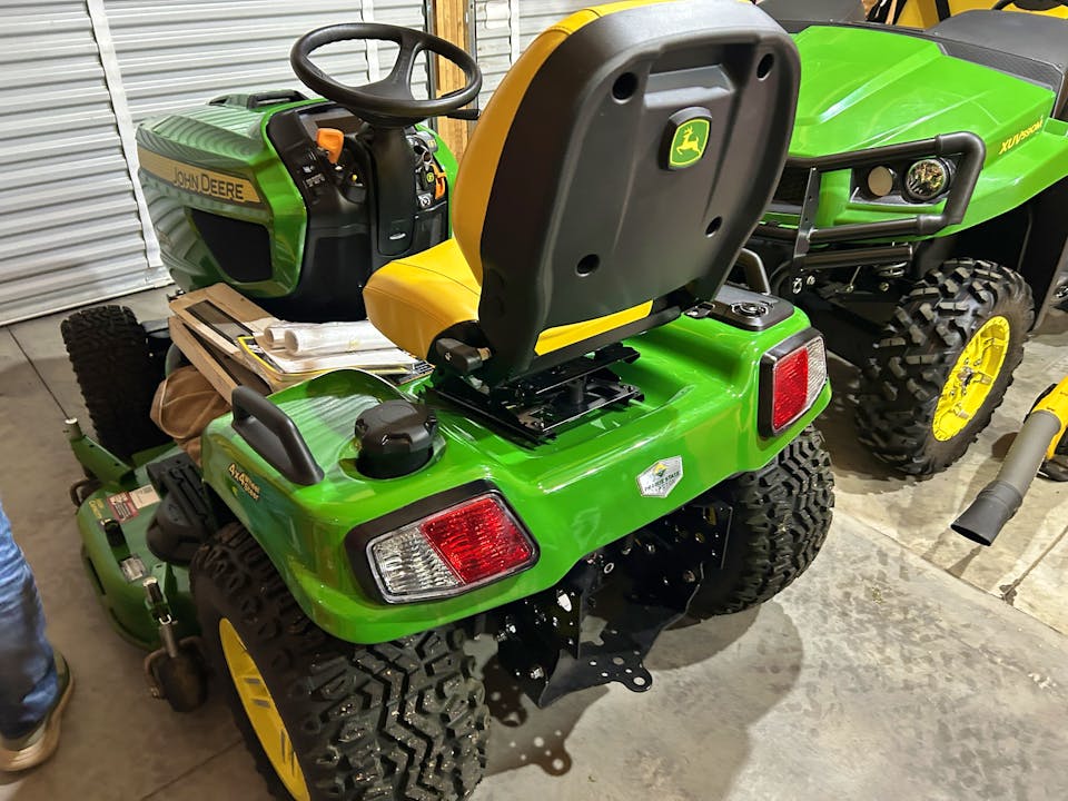 John Deere X739