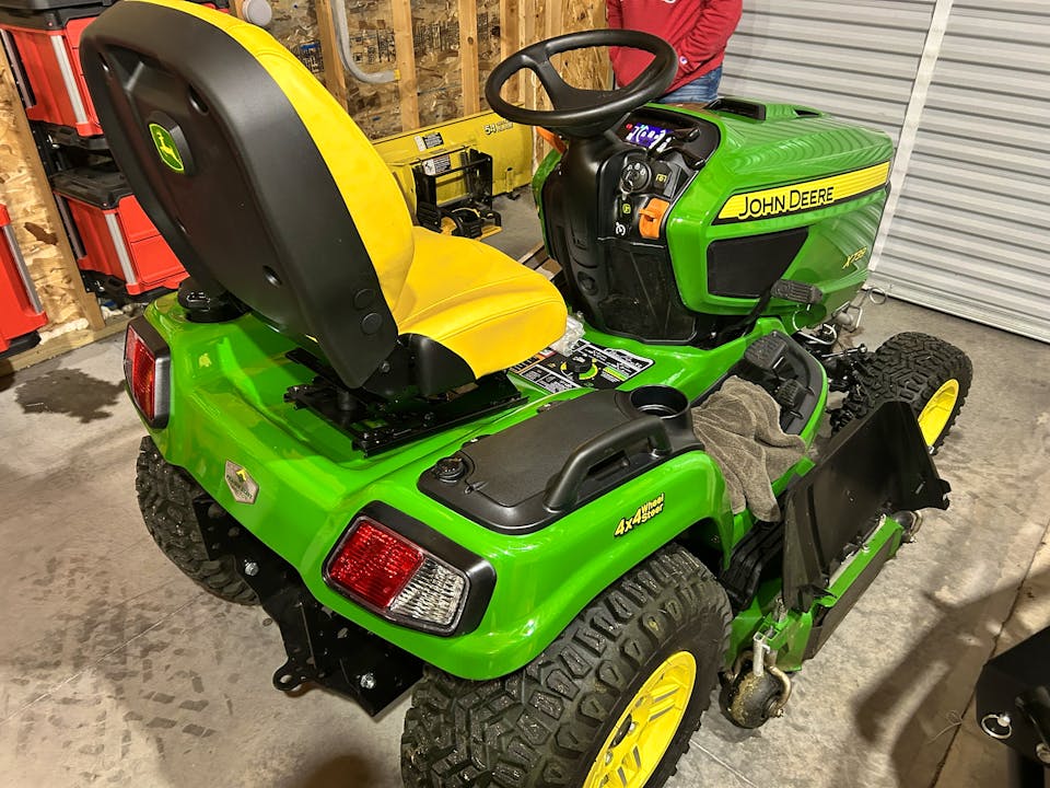 John Deere X739