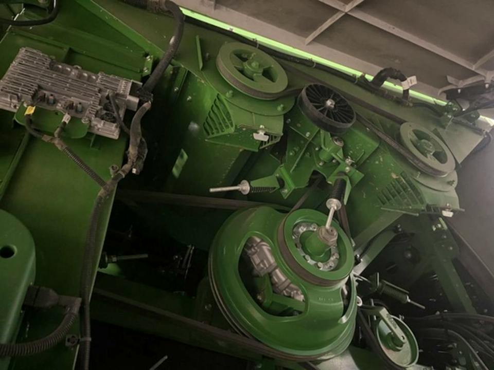 John Deere X9 1000