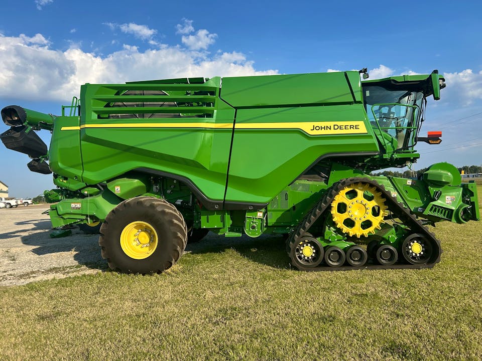 John Deere X9 1000