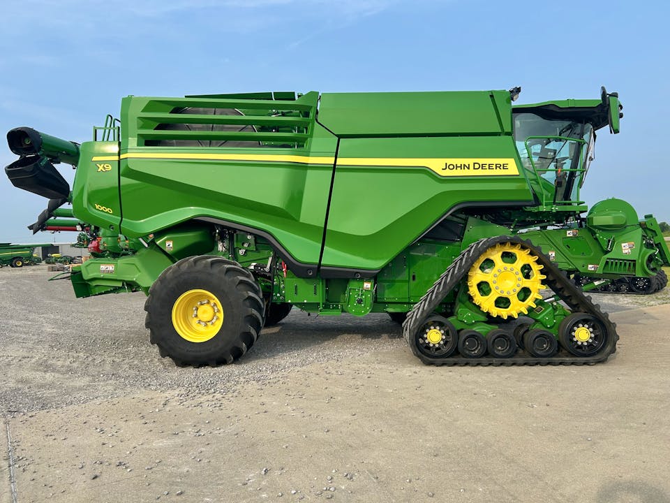 John Deere X9 1000
