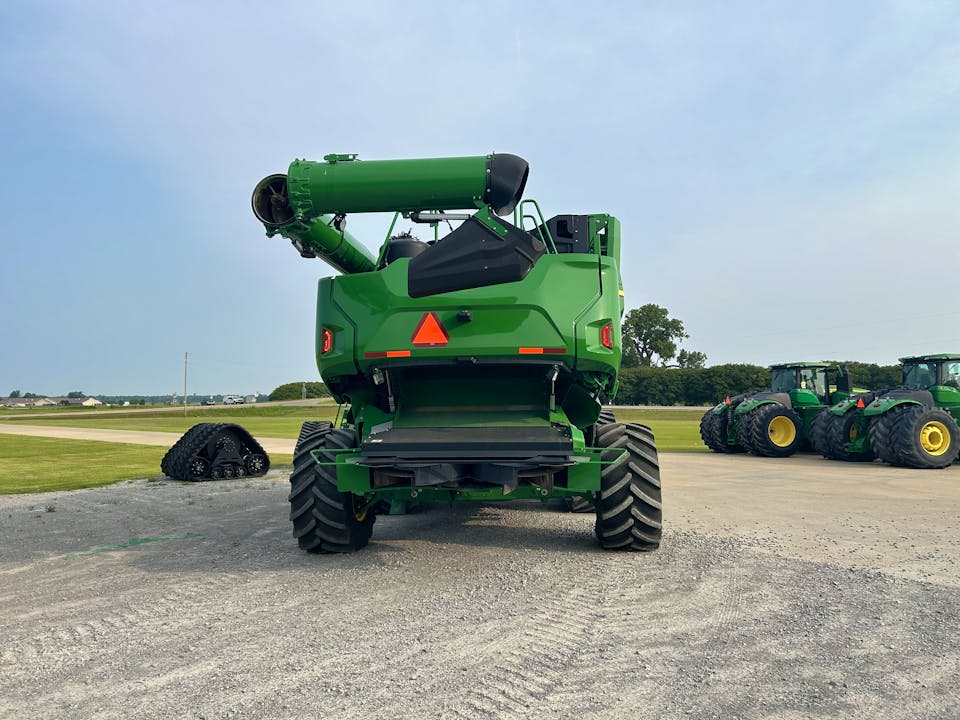 John Deere X9 1000