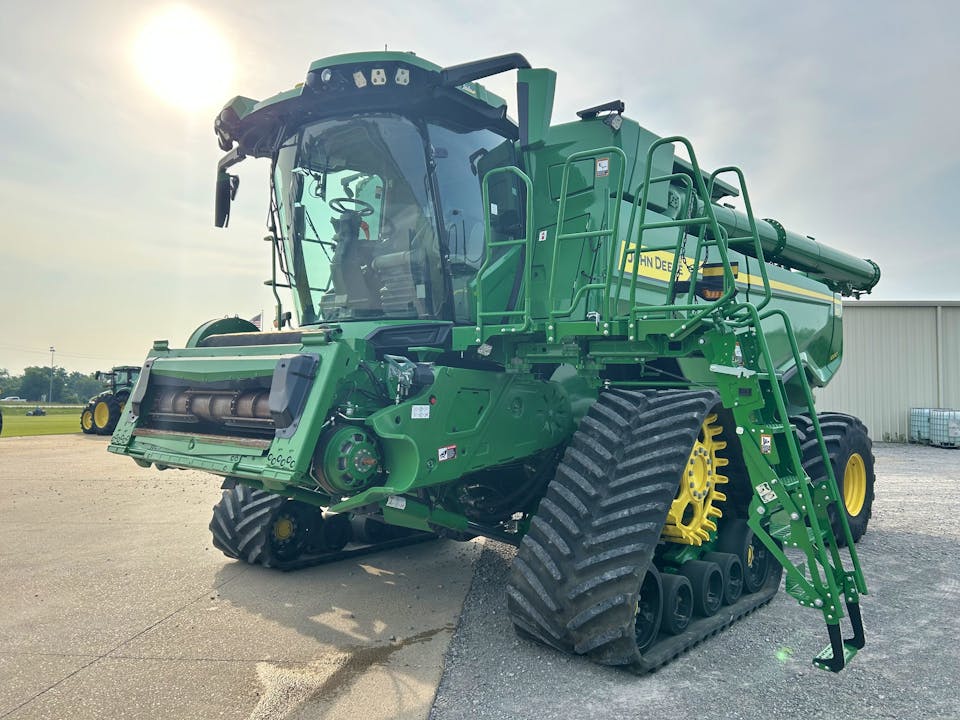 John Deere X9 1000
