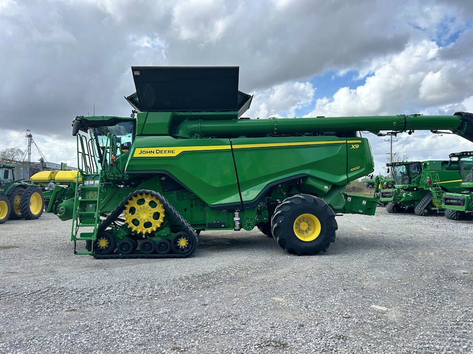 John Deere X9 1000