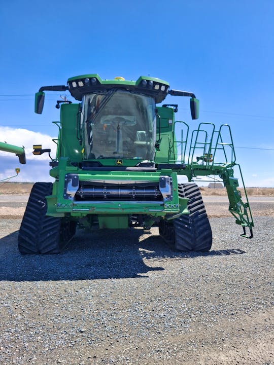 John Deere X9 1100