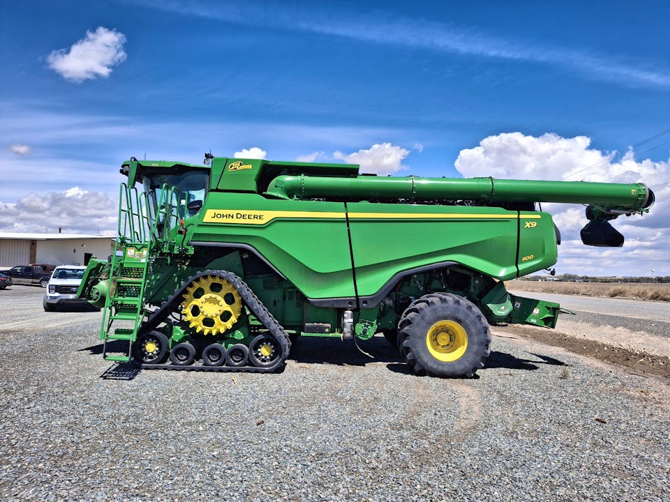 John Deere X9 1100