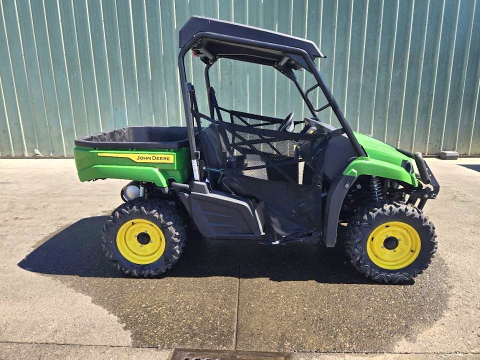 John Deere XUV590M