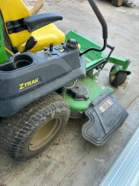 John Deere Z720E