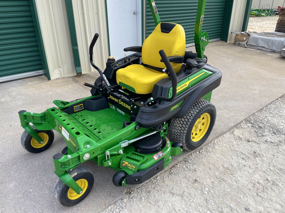 John Deere Z915E