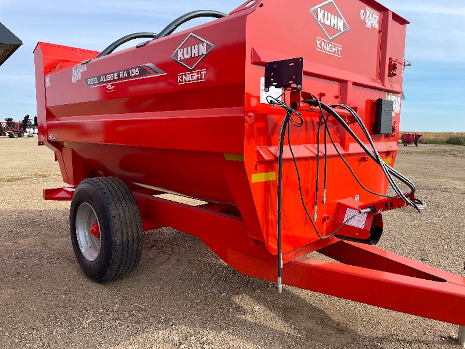 KUHN RA136T