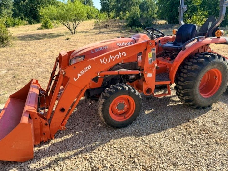Kubota L3302HST