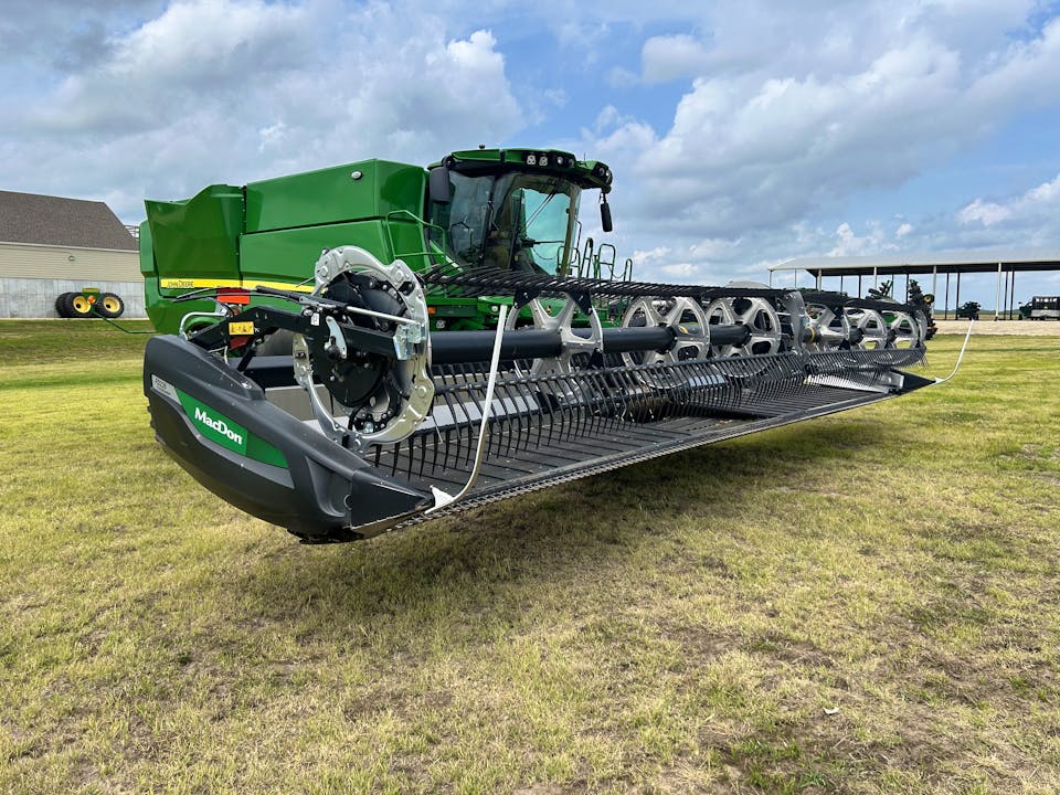 MacDon FD235