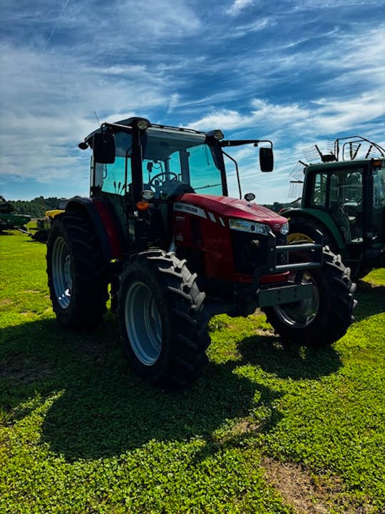 Massey Ferguson 5711