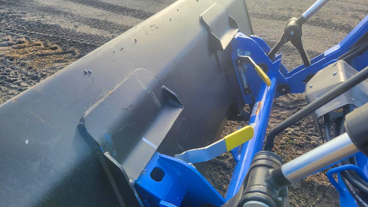 New Holland WORKMASTER 120