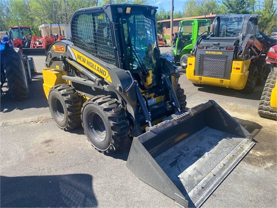 New Holland L320