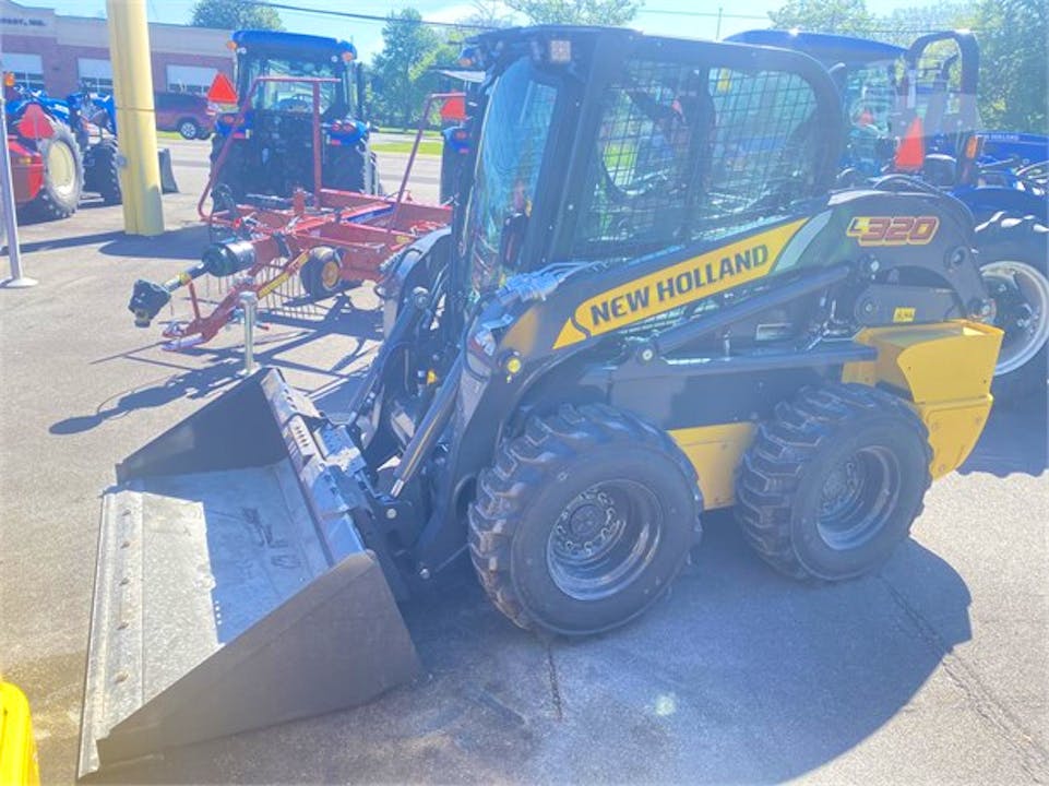 New Holland L320