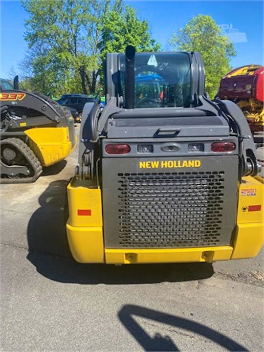 New Holland L320