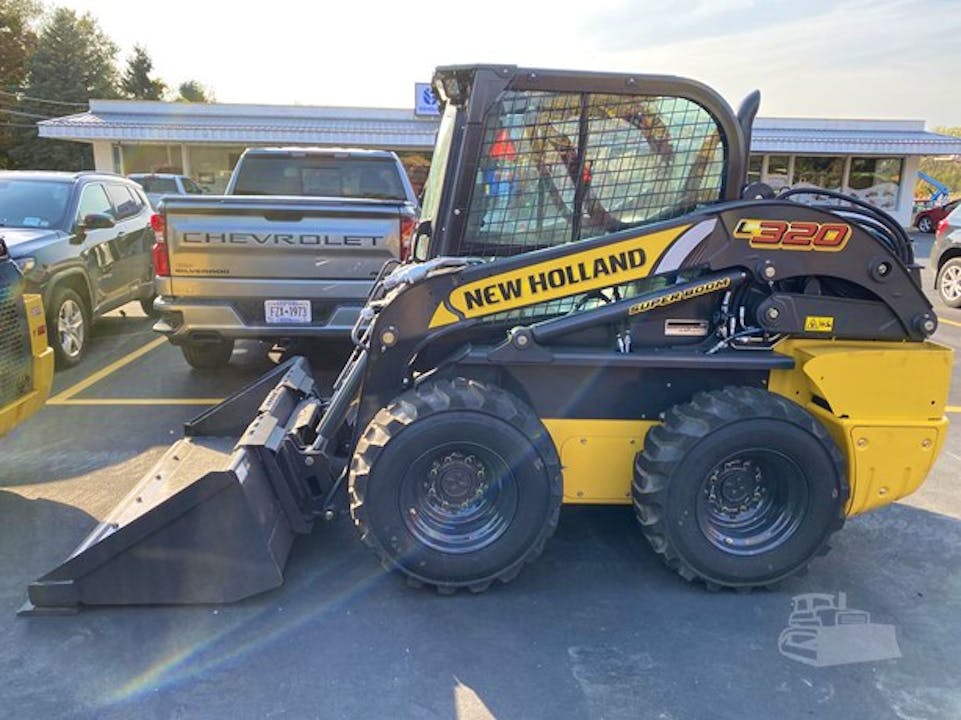 New Holland L320