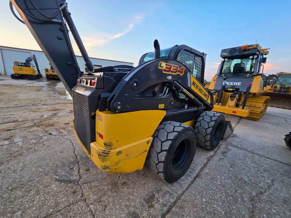 New Holland L334