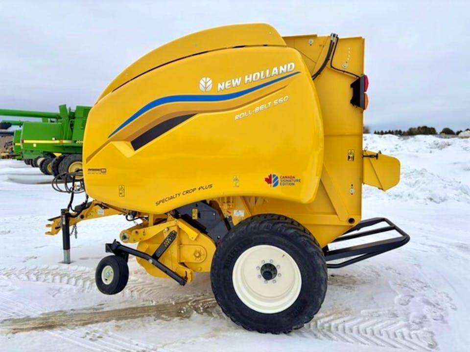 New Holland RB560