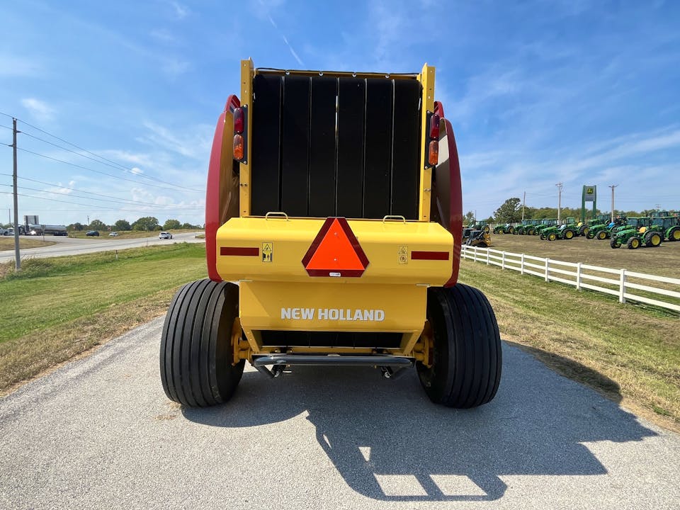 New Holland Rollbelt 460